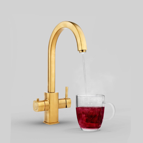 Rubinetto per acqua bollente istantanea 3 in 1 in oro spazzolato. Include rubinetto, caldaia, filtro e raccordi
